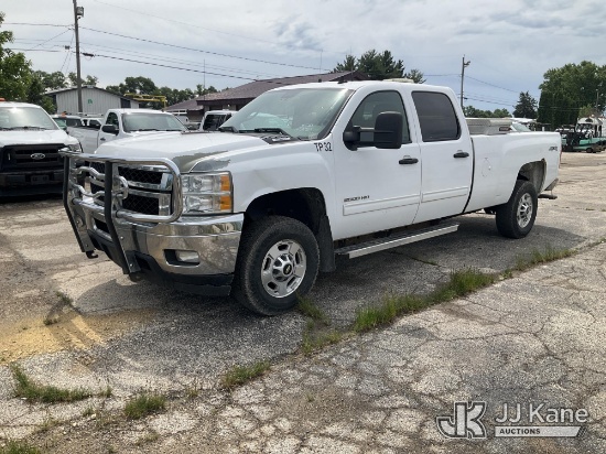 (South Beloit, IL) 2012 Chevrolet Silverado 2500HD 4x4 Crew-Cab Pickup Truck Runs & Moves) (Fuel Tan