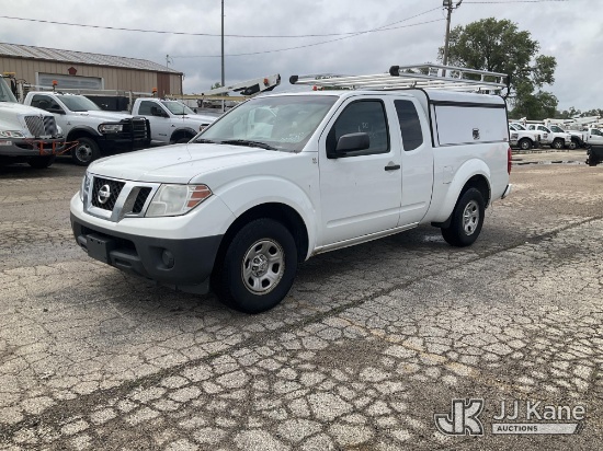 (South Beloit, IL) 2017 Nissan Frontier Extended-Cab Pickup Truck Runs & Moves) (No Brakes-Brake Ped