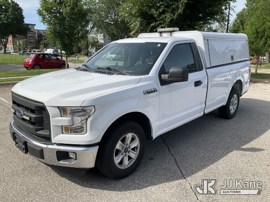 (Cedar Rapids, IA) 2017 Ford F150 Pickup Truck Runs & Moves