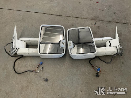 (South Beloit, IL) (2) Side Mirrors NOTE: This unit is being sold AS IS/WHERE IS via Timed Auction a