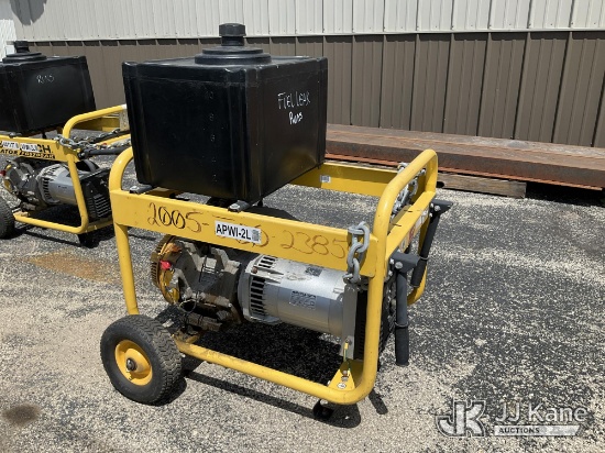 (South Beloit, IL) 2005 McCulloch FG5700AK Portable Generator Runs, Fuel Leak
