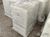 (Des Moines, IA) Bucket Liner 26in x 22in x2 NOTE: This unit is being sold AS IS/WHERE IS via Timed 