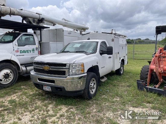 (Houston, TX) 2012 Chevrolet Silverado 3500HD Enclosed Service Truck Runs & Moves) (Check Engine Lig