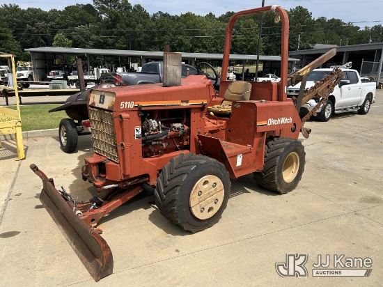 (Oxford, MS) 1999 Ditch Witch 5110DD Rubber Tired Trencher, 11,600lb Gross Vehicle Weight. Runs, Mov