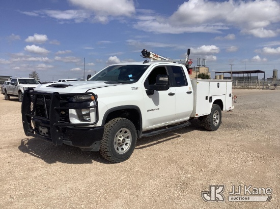 (Midland, TX) 2021 Chevrolet Silverado 3500HD 4x4 Extended-Cab Service Truck Runs & Moves) (Check En
