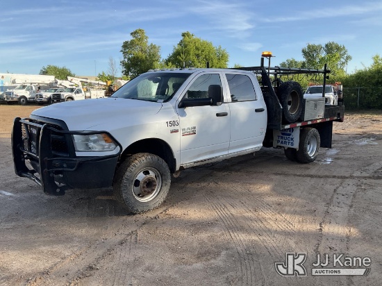 (Shakopee, MN) 2015 RAM 3500 4x4 Flatbed/Service Truck Runs & Moves) (Paint Damage, Rust Damage, Bod