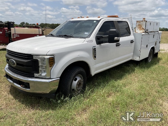 (La Grange, TX) 2018 Ford F-350 SD Crew-Cab Service Truck Not Running, Condition Unknown) (Battery M