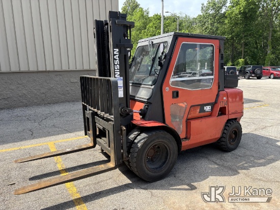 (Saint Charles, IL) 2008 Nissan F04D45V Rubber Tired Forklift, Municipal Owned and Maintained Runs &