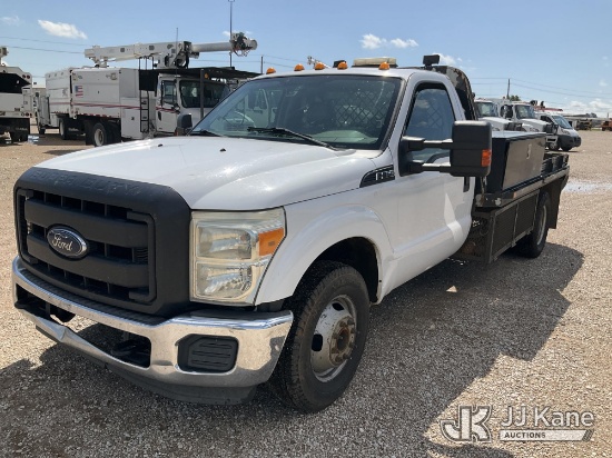 (Waxahachie, TX) 2014 Ford F350 SD Flatbed/Service Truck Runs & Moves) (Seller States: Truck Is Not 