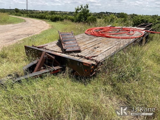 (La Grange, TX) 2007 Felling Trailers FT40 Tagalong Utiliy Trailer Seller States: Damaged In An Acci