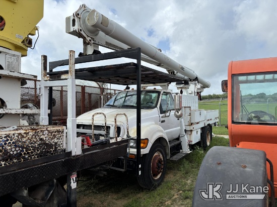 (Houston, TX) Altec LRV-60E70RM, Over-Center Elevator Bucket Truck rear mounted on 2006 Ford F750 Fl