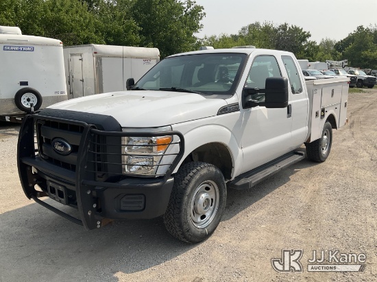 (Des Moines, IA) 2013 Ford F250 SD 4X4 Extended-Cab Service Truck Runs & Moves) (Seller States: Bad 