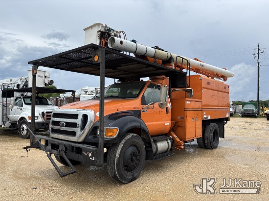 (Houston, TX) Altec LR756, Over-Center Bucket Truck mounted behind cab on 2015 Ford F750 Chipper Dum