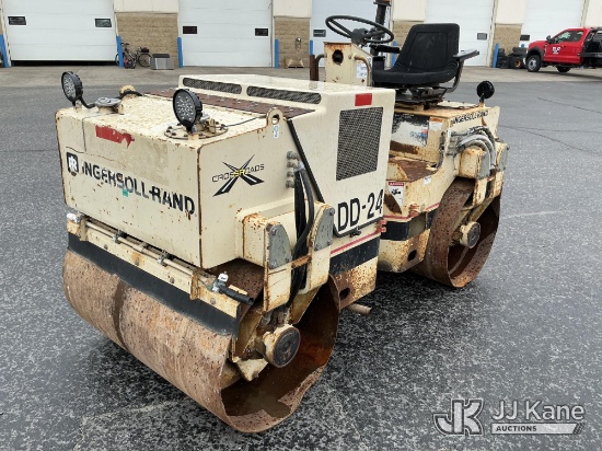 (Maple Lake, MN) 2006 Ingersoll Rand DD24 Vibratory Articulated Smooth Drum Roller Runs, Moves & Ope