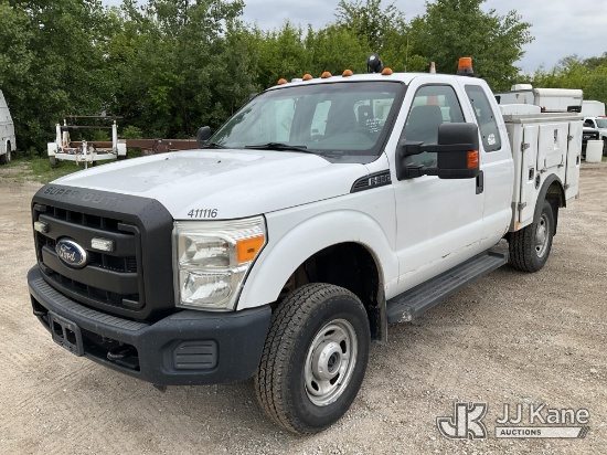 (Des Moines, IA) 2011 Ford F350 4x4 Extended-Cab Enclosed Service Truck Runs & Moves) (Check Engine 
