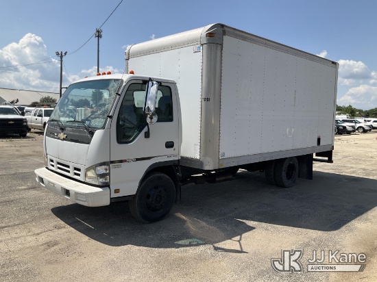 (South Beloit, IL) 2006 Chevrolet W3500 Van Body Truck Runs & Moves) (Body/Paint Damage