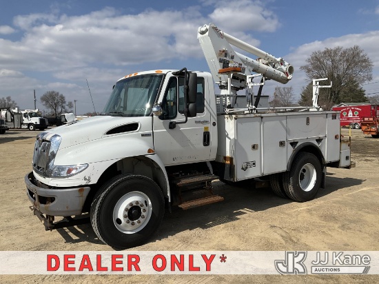 (South Beloit, IL) Altec TA40, Articulating & Telescopic Bucket Truck center mounted on 2013 Interna