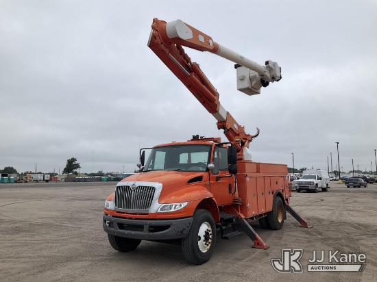 (Wichita, KS) Altec AM50, Over-Center Material Handling Bucket Truck rear mounted on 2008 Internatio