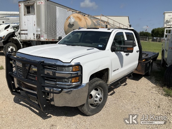 (Waxahachie, TX) 2015 Chevrolet Silverado 3500HD 4x4 Crew-Cab Flatbed Truck Not Running, Condition U