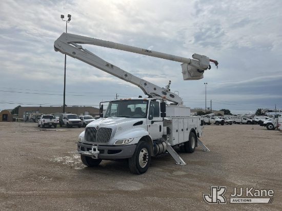 (Waxahachie, TX) Altec AA55-MH, Material Handling Bucket Truck rear mounted on 2017 International 43