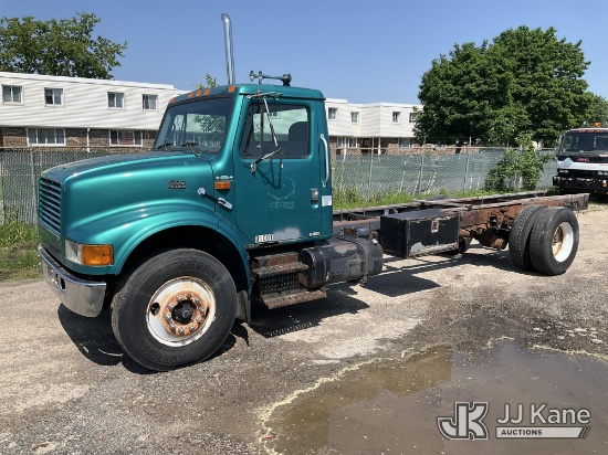 (Neenah, WI) 1998 International 4700 Cab & Chassis Runs & Moves) (Rough Idle, Possible Starter Issue