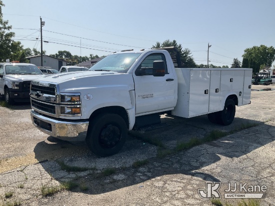 (South Beloit, IL) 2023 Chevrolet Silverado Medium Duty Service Truck Runs & Moves) (Paint Damage, B