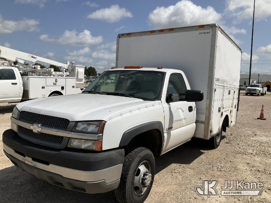 (Waxahachie, TX) 2004 Chevrolet Silverado 3500 Hi-Cube Van Not Running, Conditions Unknown) (Cracked