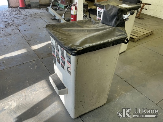 (Palisade, NE) Approximate 24" x 24" Singleman Altec Pin-on Bucket. Includes Radio Remote Docking St