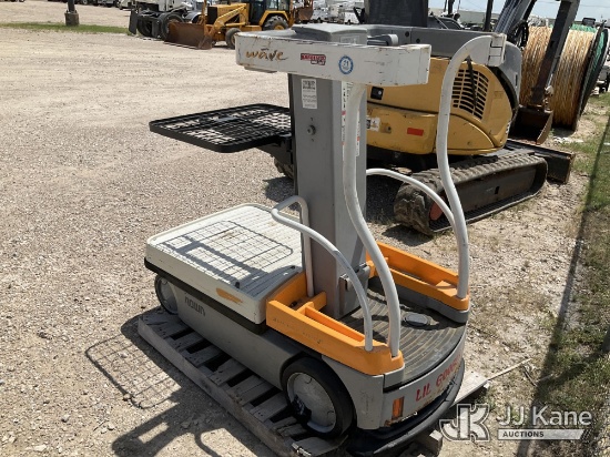 (Waxahachie, TX) Crown Wave Personal Lift Vehicle Not Running, Conditions Unknown,