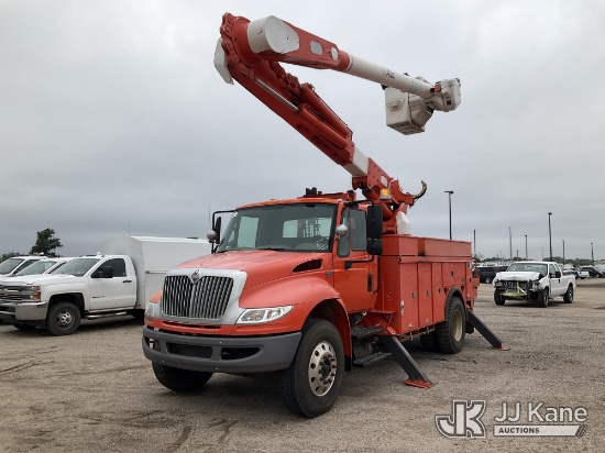 (Wichita, KS) Altec AM50, Over-Center Material Handling Bucket rear mounted on 2009 International 44