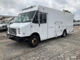 (South Beloit, IL) 2010 Workhorse W62 Step Van Runs & Moves) (Accessory Engine Runs W/ Jump, ABS Lig