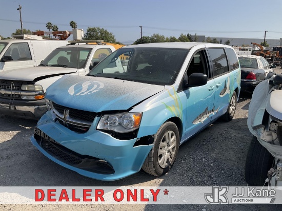 (Jurupa Valley, CA) 2016 Dodge Grand Caravan Mini Passenger Van Runs, Does Not Move) (Has Front End 