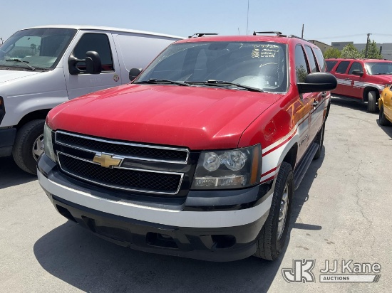 (Jurupa Valley, CA) 2007 Chevrolet Suburban 4-Door Sport Utility Vehicle Runs & Moves) (Interior Str