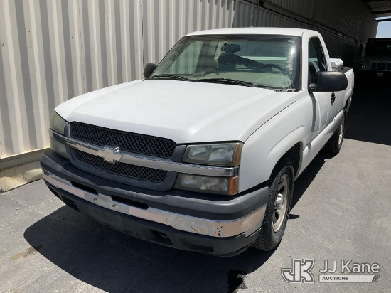 (Jurupa Valley, CA) 2006 Chevrolet Silverado 1500 Pickup Truck Runs & Moves