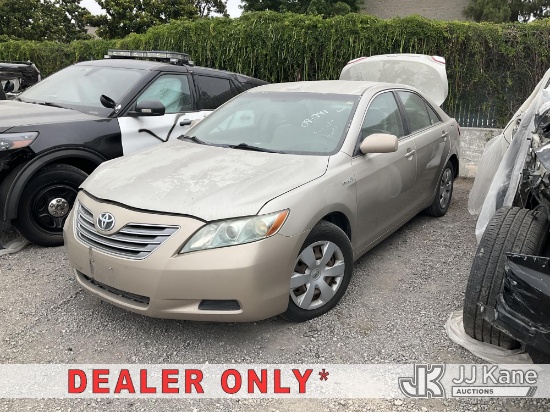 (Jurupa Valley, CA) 2008 Toyota Camry 4-Door Hybrid Sedan Vehicle Wrecked, Not Running, Must Be Towe