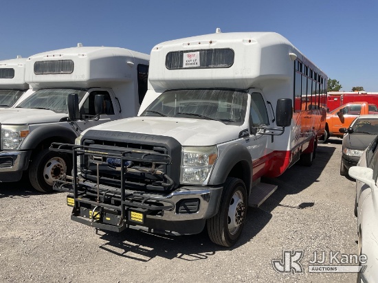 (Jurupa Valley, CA) 2016 Ford F-550 Passenger Bus Runs & Moves