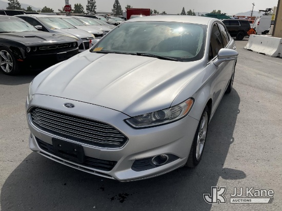 (Jurupa Valley, CA) 2014 Ford Fusion 4-Door Sedan Runs & Moves