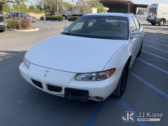 (Jurupa Valley, CA) 1998 Pontiac Grand Prix 4-Door Sedan Runs & Moves) (GVWR Sticker Faded