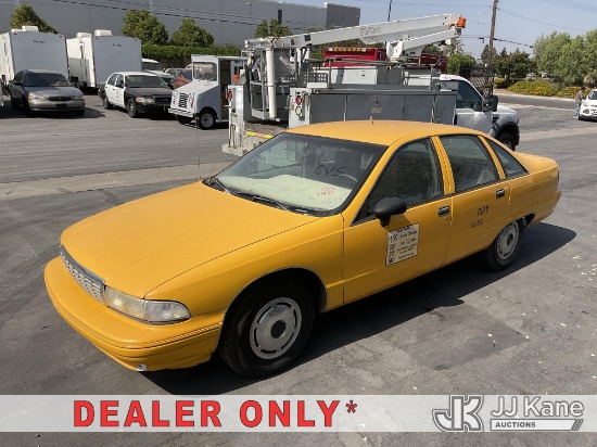 (Jurupa Valley, CA) 1991 Chevrolet Caprice 4-Door Sedan Runs & Moves) (Exhaust Leak