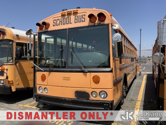 (Jurupa Valley, CA) 2003 Thomas Saf-T-Liner HDX Flat Nose School Bus Runs, CNG Tanks Expire 2038