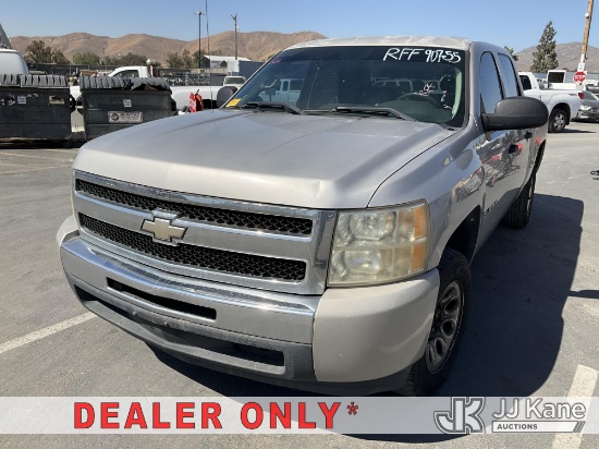 (Jurupa Valley, CA) 2009 Chevrolet Silverado 1500 Crew-Cab Pickup Truck Runs & Moves) (Missing GVWR 