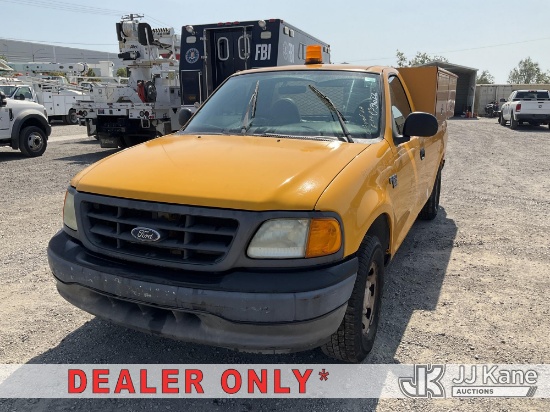 (Jurupa Valley, CA) 2004 Ford F150 Pickup Truck Runs & Moves) (CNG Tank Expired 2019