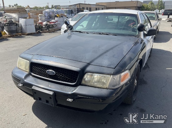 (Jurupa Valley, CA) 2009 Ford Crown Victoria Police Interceptor 4-Door Sedan Runs & Moves) (Missing 