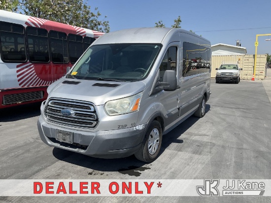 (Jurupa Valley, CA) 2015 Ford TRANSIT 350 XLT Passenger Van Runs & Move) (Missing Passenger Head Lig