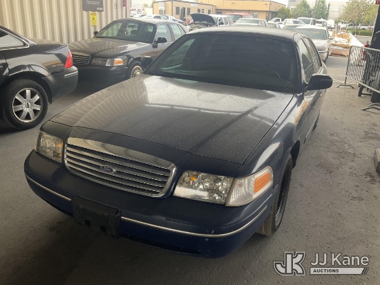 (Jurupa Valley, CA) 1998 Ford Crown Victoria Police Interceptor 4-Door Sedan Runs & Moves