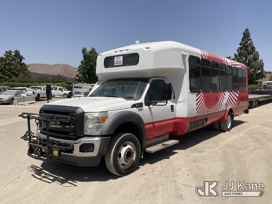 (Jurupa Valley, CA) 2016 Ford F-550 Passenger Bus Runs & Moves
