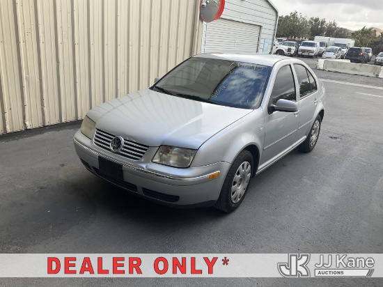 (Jurupa Valley, CA) 2004 Volkswagen Jetta 4-Door Sedan Runs & Moves) (Paint Damage, Bad Suspension, 