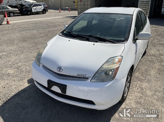 (Jurupa Valley, CA) 2007 Toyota Prius 4-Door Hatch Back Runs & Moves