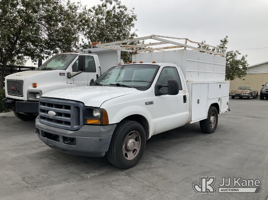 (Jurupa Valley, CA) 2006 Ford F350 SD Enclosed Service Truck Runs & Moves) (Utility Bed Has Rust Dam