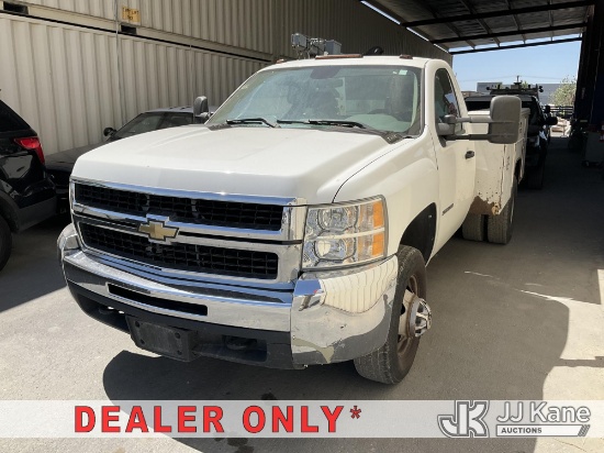 (Jurupa Valley, CA) 2010 Chevrolet Silverado 3500HD 4X4 Mechanics Service Truck Runs & Moves) (Faile